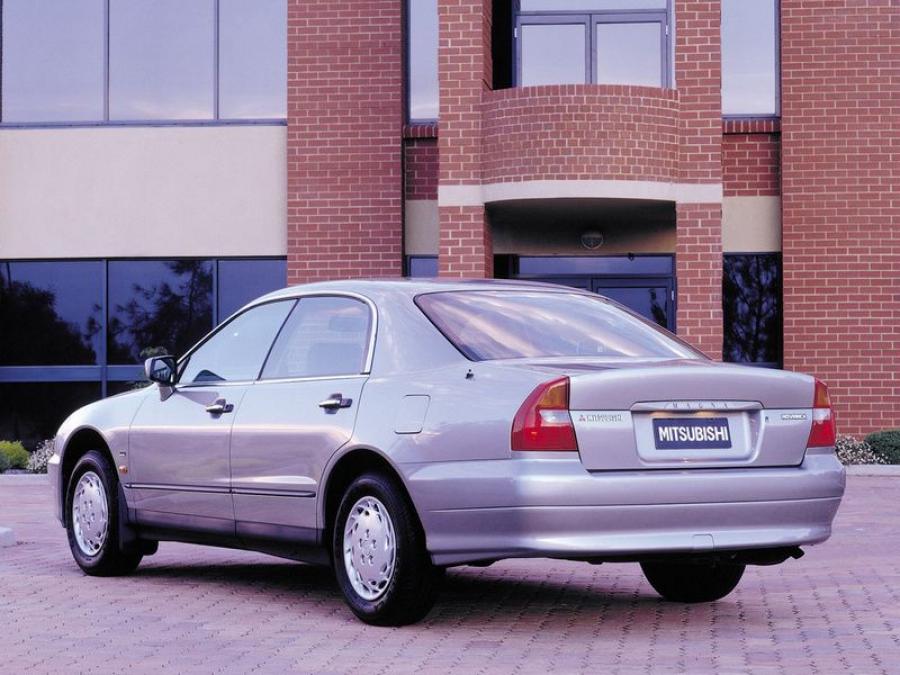  Mitsubishi Magna 1999 года  (фото 2 из 3)